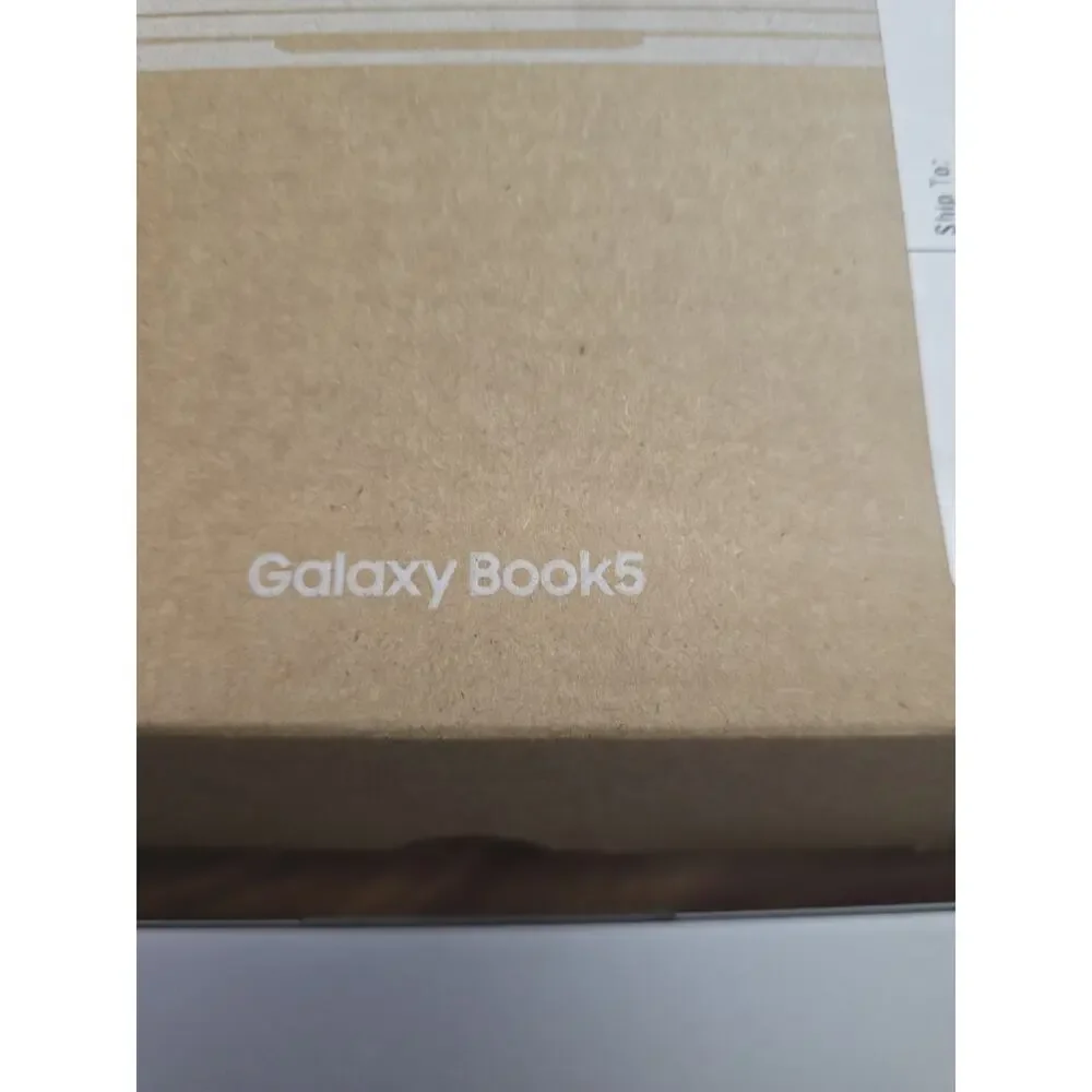 Samsung Galaxy Book5 15.6